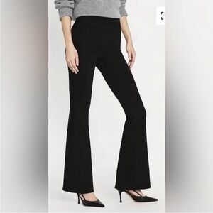 NEW. Frame Jetset Flare Jeans. NWT